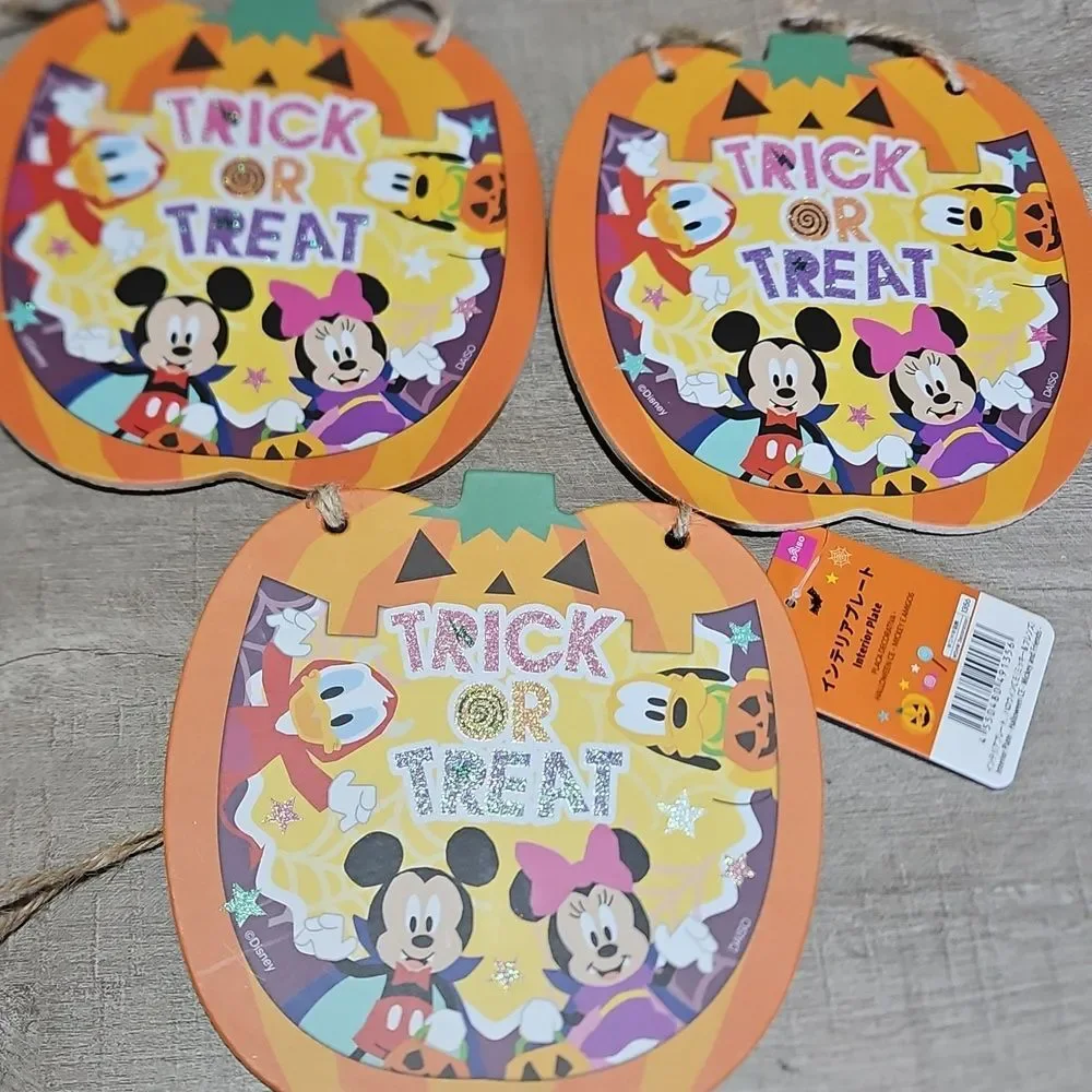 Disney Halloween 10 Piece Party Bundle!